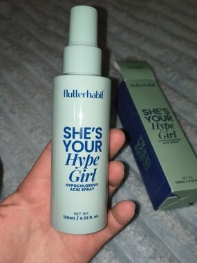 flutterhabit She's Your Hype Girl Hypochlorous Acid Spray - Mint